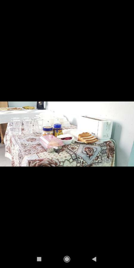 J P Residency Hotel Greater Noida Luaran gambar