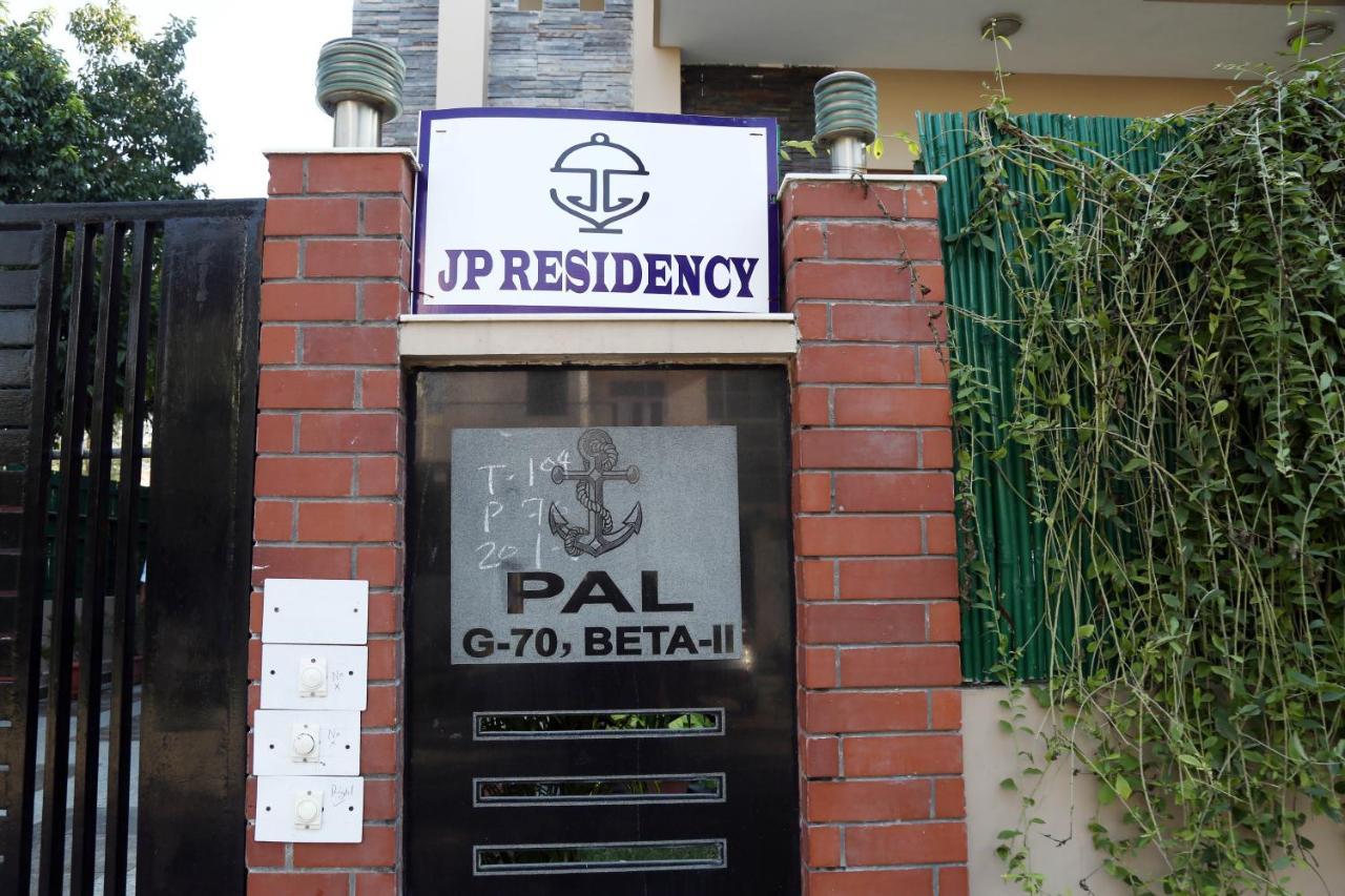 J P Residency Hotel Greater Noida Luaran gambar
